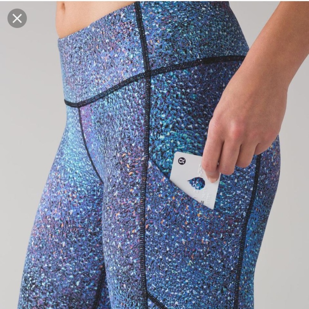 *RARE* Lululemon strive multi/mermaid speed crop